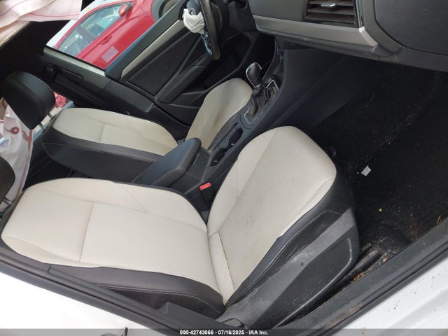 Volkswagen 1.4 tsi 2019 3VWCB7BU2KM224478 Image 5