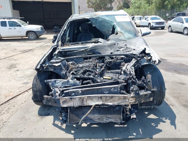 WBXHT3C33J3H32811 BMW 2018