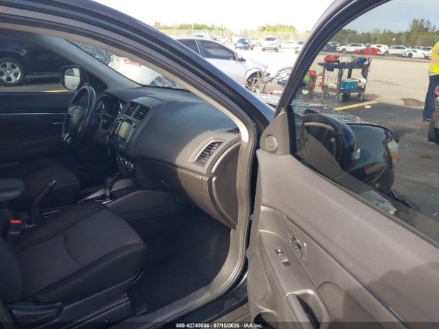 2018 MITSUBISHI OUTLANDER SPORT JA4AP3AU3JU008178 Photo 4