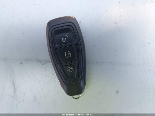 1FADP5BU0GL110958 Ford 2016