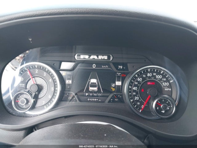 1C6SRFFT8RN208251 RAM 1500 Big Horn 4x4 5&#039;7 Box