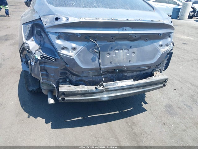 Honda l15b7 2017 2HGFC1F35HH634048 Image 6