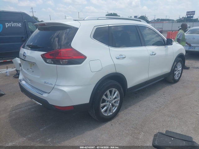 Nissan 2017 2017 JN8AT2MV2HW252441 Image 4
