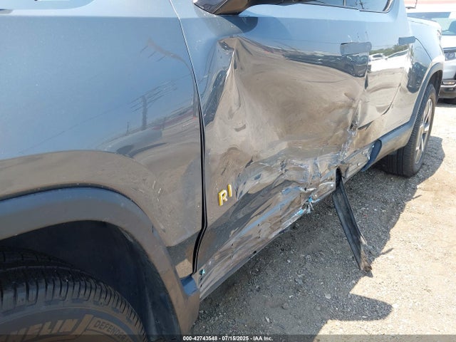 Rivian 2022 2022 7FCTGAAA9NN013369 Image 6
