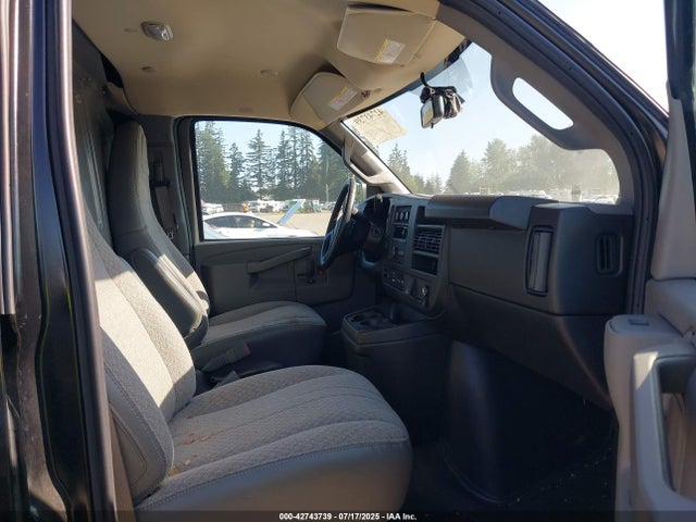 GMC lv1 2023 1GTW7AFP5P1117819 Image 5