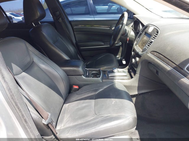 Chrysler 300 2015 2C3CCAAG0FH830282 Image 5