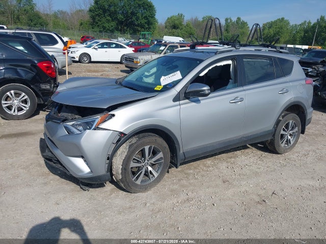 Toyota 2ar-fe 2018 2T3WFREV3JW443595 Image 2