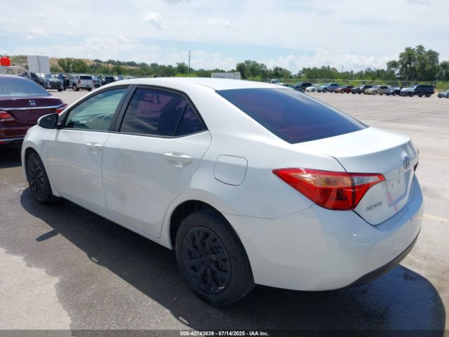 2019 TOYOTA COROLLA 5YFBURHE0KP949087 Photo 2