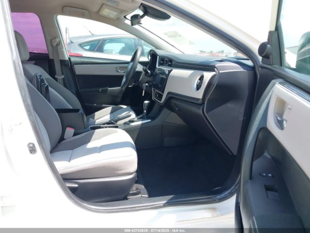 2019 TOYOTA COROLLA 5YFBURHE0KP949087 Photo 4