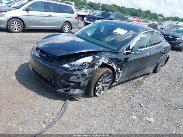 2019 TESLA MODEL 3 5YJ3E1EB5KF418072 Photo 1
