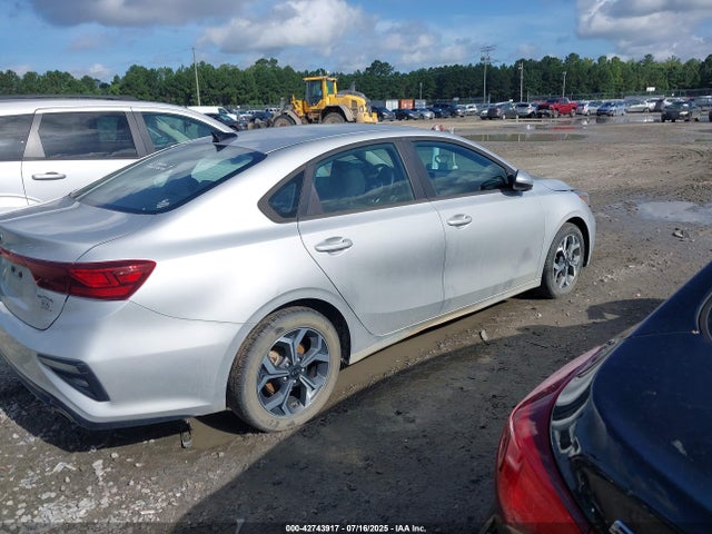 3KPF24AD7ME318479 KIA mpi nu