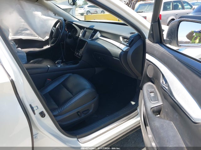 3PCAJ5M15KF118003 Infiniti 2019