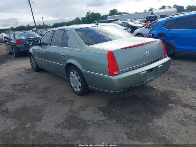 2006 CADILLAC DTS 1G6KD57926U225619 Photo 2