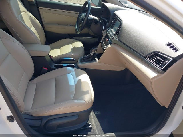 Hyundai Elantra 2017 5NPD84LF0HH162985 Image 5