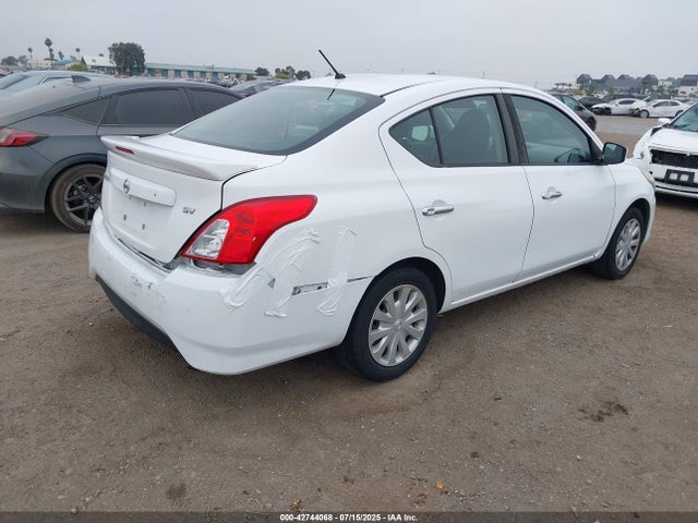 3N1CN7AP0HL847590 Nissan 2017