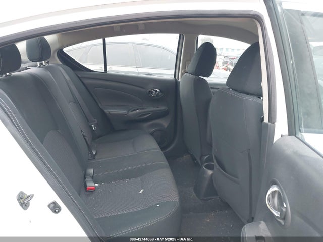 3N1CN7AP0HL847590 Nissan 2017