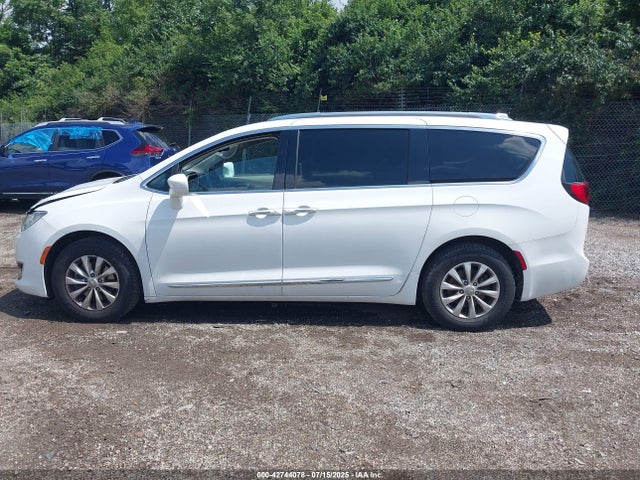 2C4RC1BG9KR652297 Chrysler Pacifica