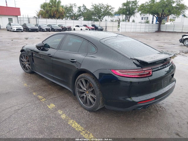 2018 PORSCHE PANAMERA WP0AB2A73JL136368 Photo 2