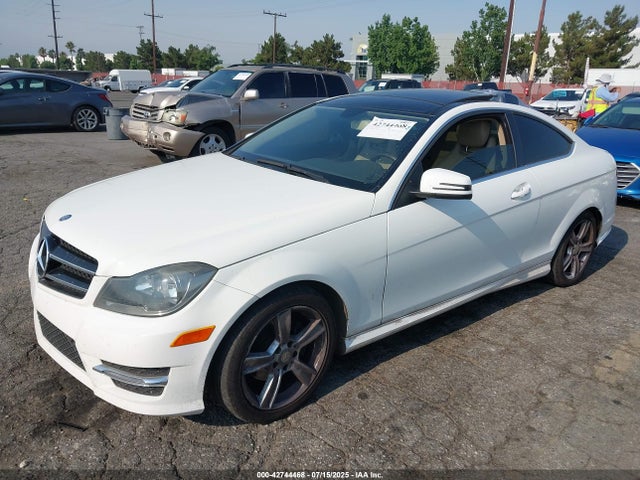 WDDGJ4HB8EG288931 Mercedes-Benz C-Class
