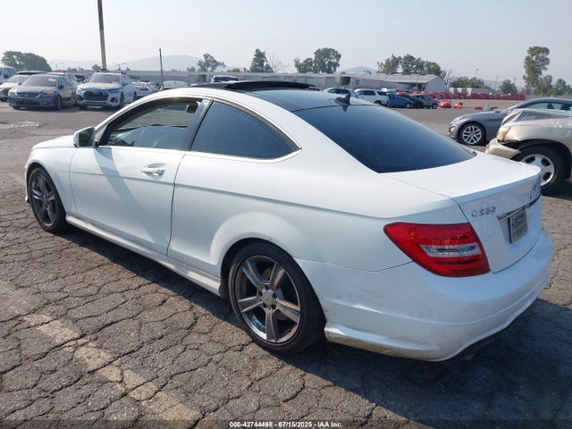 WDDGJ4HB8EG288931 Mercedes-Benz C-Class