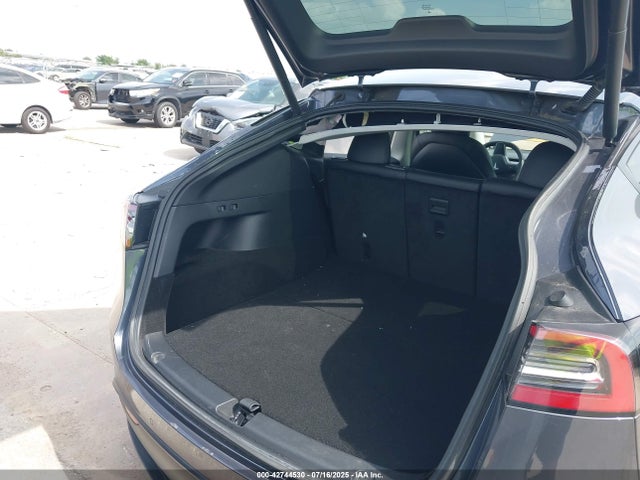 7SAYGDEF5NF505109 Tesla Model Y