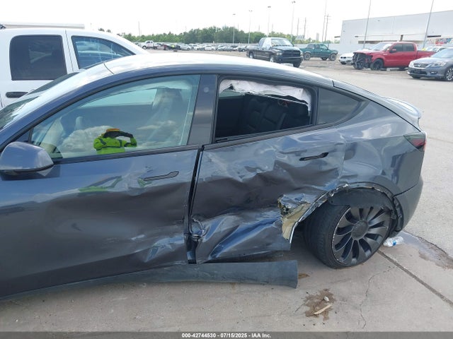 2022 TESLA MODEL Y 7SAYGDEF5NF505109 Photo 5