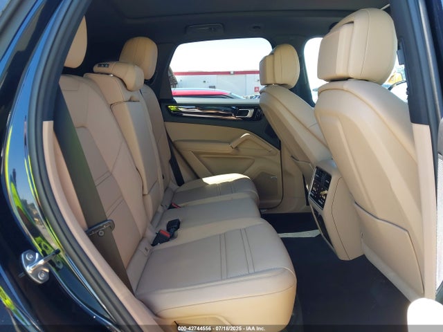 Porsche 2019 2019 WP1AB2AY2KDA62301 Image 8