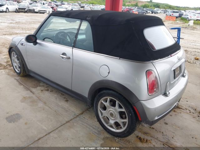2006 MINI COOPER S WMWRH33556TL93023 Photo 2