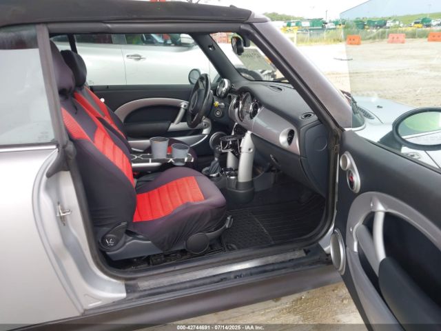 2006 MINI COOPER S WMWRH33556TL93023 Photo 4