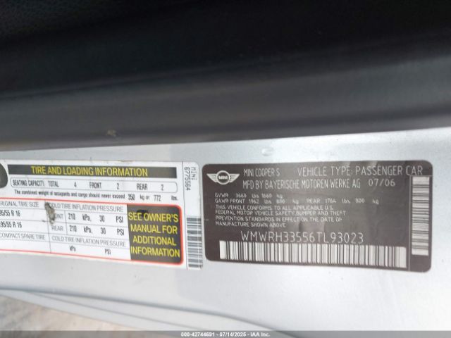 2006 MINI COOPER S WMWRH33556TL93023 Photo 8