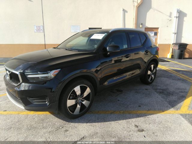 2019 VOLVO XC40 YV4162XZ3K2009069 Photo 1