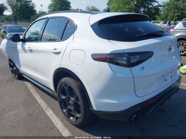 2024 ALFA ROMEO STELVIO ZASPAKBNXR7D80041 Photo 2