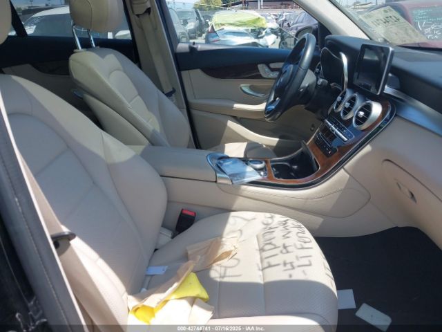 2019 MERCEDES-BENZ GLC 300 WDC0G4JB0KV186089 Photo 4