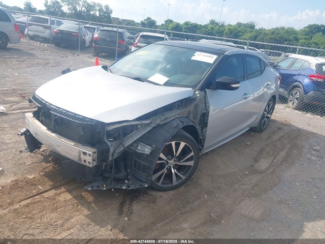 1N4AA6AP2GC379890 Nissan 2016