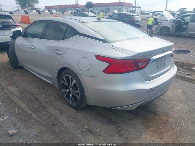 1N4AA6AP2GC379890 Nissan 2016