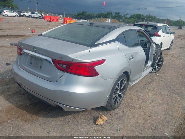 1N4AA6AP2GC379890 Nissan 2016