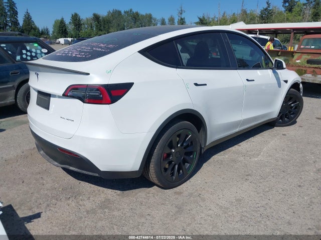 5YJYGDEE9MF204796 Tesla 2021