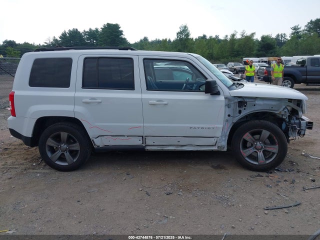 Jeep 2015 2015 1C4NJRFB9FD214874 Image 13