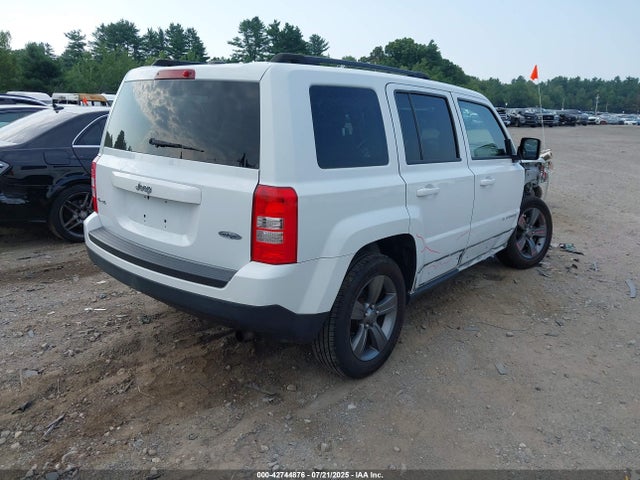 Jeep 2015 2015 1C4NJRFB9FD214874 Image 4