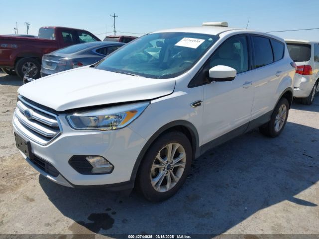 2019 FORD ESCAPE 1FMCU0GDXKUC36933 Photo 1