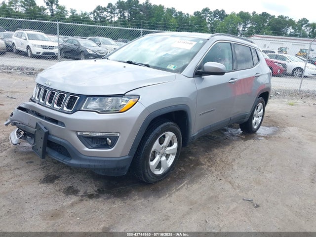 Jeep Compass 2018 3C4NJDBB8JT339506 Image 2