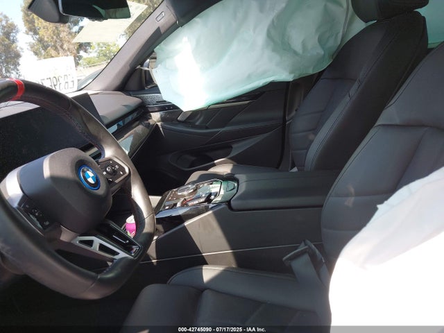 WBY43FK06RCP62574 BMW i5