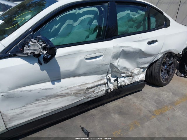 WBY43FK06RCP62574 BMW i5