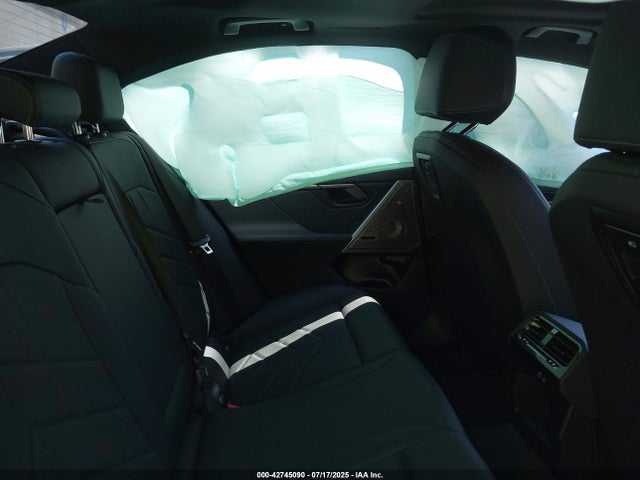 WBY43FK06RCP62574 BMW i5