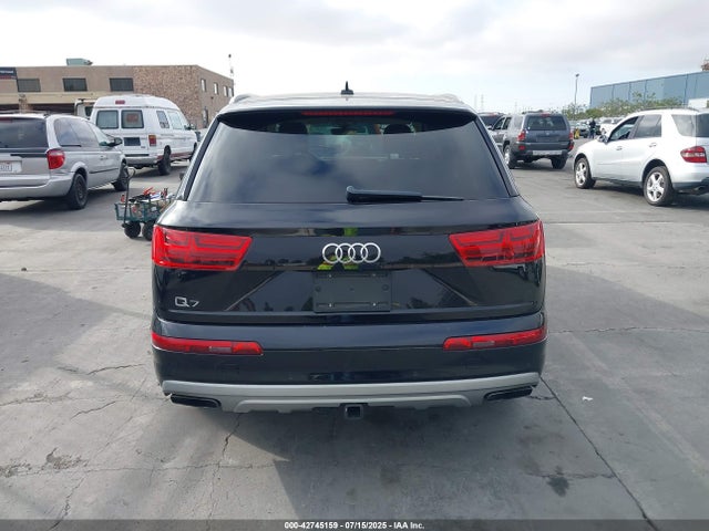 Audi 2019 2019 WA1LAAF74KD009049 Image 16