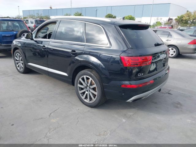 2019 AUDI Q7 WA1LAAF74KD009049 Photo 2