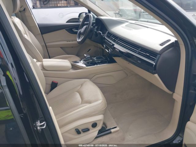 2019 AUDI Q7 WA1LAAF74KD009049 Photo 4