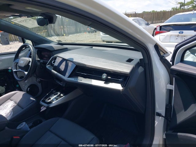 2023 AUDI Q4 E-TRON WA1BCBFZ0PP029544 Photo 4