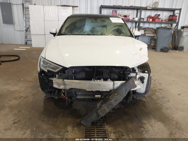 WAUUPBFF2JA054736 Audi 2018
