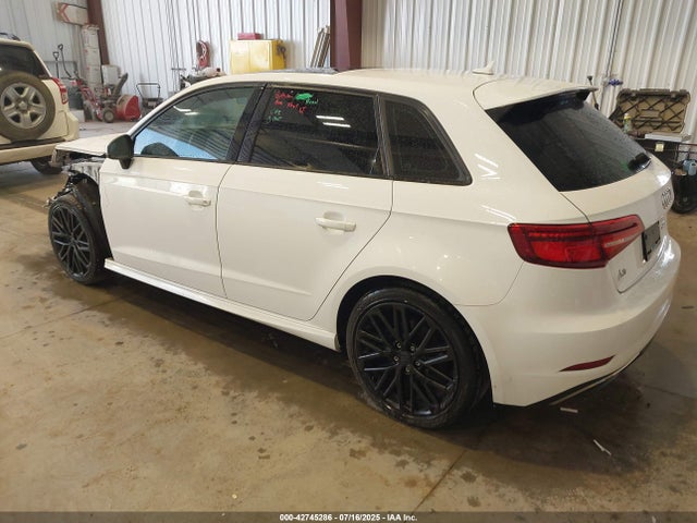 WAUUPBFF2JA054736 Audi 2018
